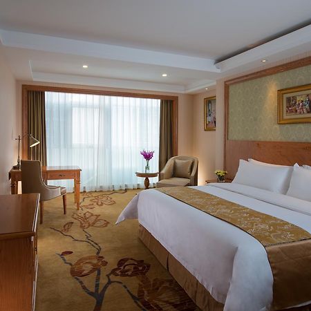 Vienna Hotel - Da Ju Yuan Branch Shenzhen Exterior photo